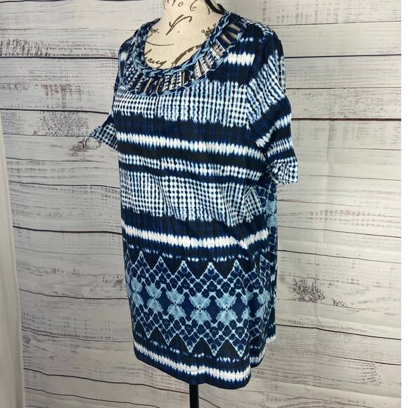 Catherines Tee Shirt Womens 0X 14/16 Short Sleeves Geometric Cut Out Neck - Picture 5 of 10